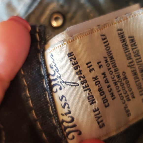 EUC Miss Me Jeans Size 34 Length 31 Mid Rise Easy Boot - Picture 3 of 4